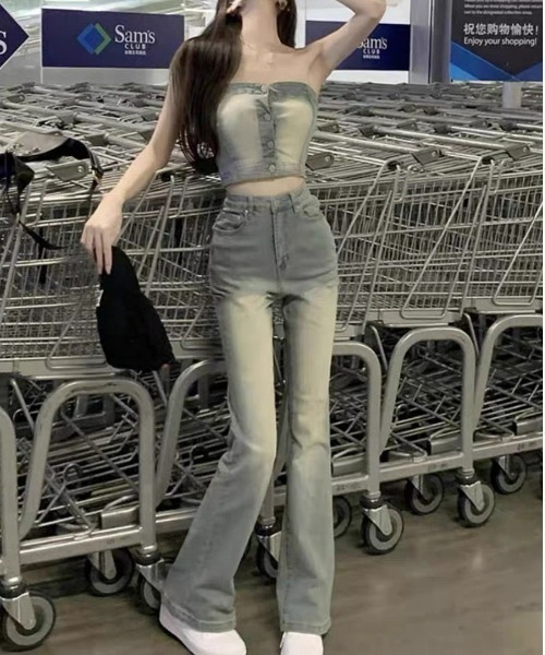 REBALANCE(リバランス)の「フレアデニムパンツ(デニムパンツ・レディース・A・X-LARGE/LARGE/MEDIUM)」の5枚目の写真