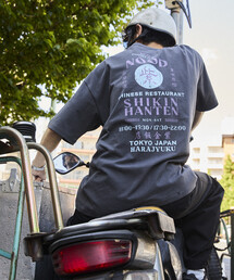 限定展開 紫金飯店×FREAK'S STORE 別注 バックプリント クルーネックTシャツ