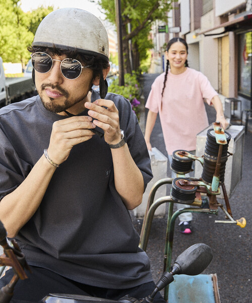 FREAK'S STORE(フリークスストア)の「限定展開 紫金飯店×FREAK'S STORE 別注 バックプリント クルーネックTシャツ(Tシャツ/カットソー・メンズ・ネイビー/チャコールグレー/ホワイト/ピンク・SMALL/MEDIUM/LARGE)」の22枚目の写真