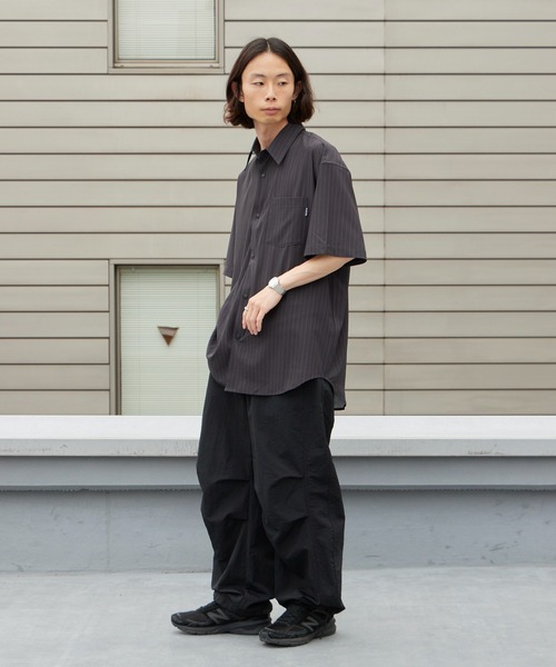 THOUSAND MILE(サウザンドマイル)の「THOUSAND MILE/サウザンドマイル SHORT SLEEVE SHIRT 2026年春夏春服 夏服(シャツ/ブラウス・メンズ・ネイビー/チャコール・M/L/XL)」の20枚目の写真