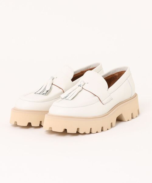 inter-chaussures(インターショシュール)の「【FABIO RUSCONI】ラウンドトウ厚底タッセルローファー (F1627F)(ローファー・レディース・ホワイト/ブラック・37/38/36)」の1枚目の写真