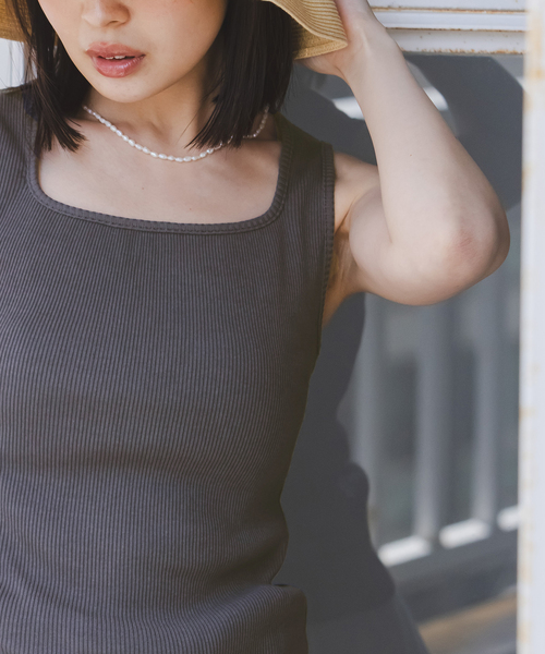 Noble(ノーブル)の「《アンサンブル対応》MAISON CORNICHON/メゾン コルニション Square Tank TOP(タンクトップ・レディース・レッド/アイボリー/チャコールグレー・FREE)」の5枚目の写真