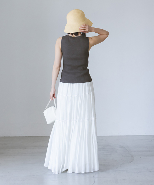 Noble(ノーブル)の「《アンサンブル対応》MAISON CORNICHON/メゾン コルニション Square Tank TOP(タンクトップ・レディース・レッド/アイボリー/チャコールグレー・FREE)」の8枚目の写真