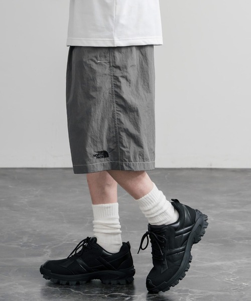 THE NORTH FACE(ザノースフェイス)の「日本未展開モデル THE NORTH FACE ザ・ノースフェイス WHITE LABEL ホワイトレーベル SHELDON BERMUDA ナイロンワイドハーフパンツ(その他パンツ・メンズ・スモークグレー/ブラック/カーキ・L/XL/M)」の21枚目の写真