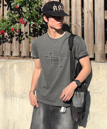 ディストーショングラフィックTシャツ_チャコール