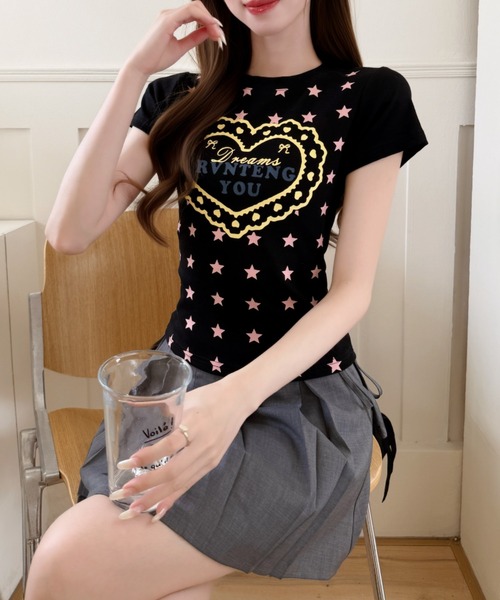 Ada.(エイダ)の「星柄 フロント ロゴ プリント コンパクト Tシャツ(Tシャツ/カットソー・レディース・ブラック/イエロー/ネイビー・FREE)」の21枚目の写真