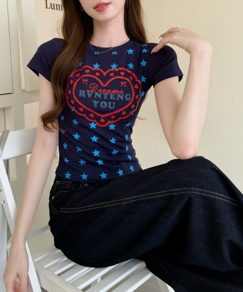 Ada.(エイダ)の「星柄 フロント ロゴ プリント コンパクト Tシャツ(Tシャツ/カットソー・レディース・ブラック/イエロー/ネイビー・FREE)」の11枚目の写真