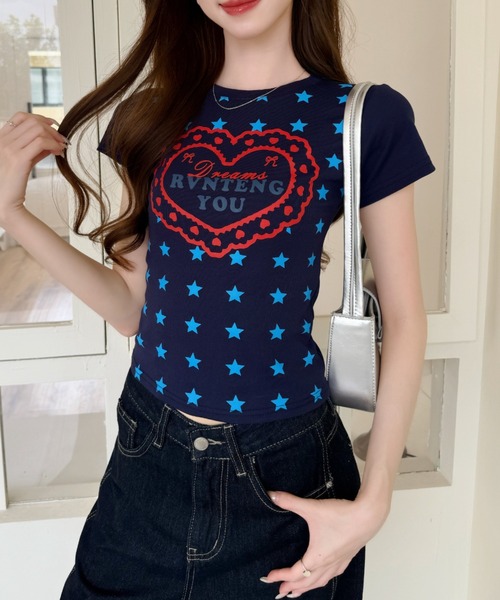 Ada.(エイダ)の「星柄 フロント ロゴ プリント コンパクト Tシャツ(Tシャツ/カットソー・レディース・ブラック/イエロー/ネイビー・FREE)」の15枚目の写真