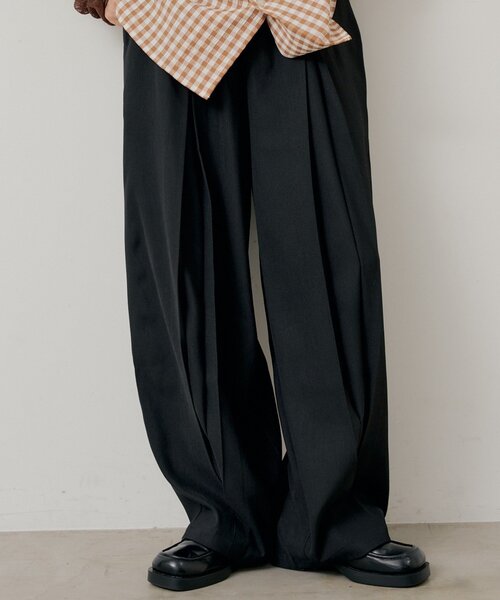 WHIMSIC(ウィムジック)の「【UNISEX/2サイズ展開】ボックスプリーツスラックス(その他パンツ・レディース・グレー/ブラック・1/2)」の2枚目の写真