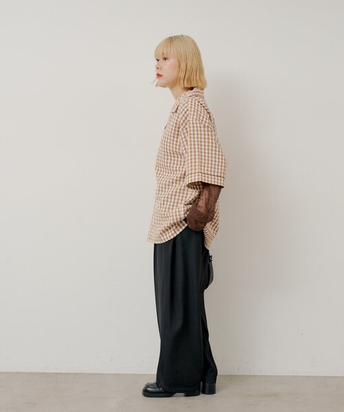 WHIMSIC(ウィムジック)の「【UNISEX/2サイズ展開】ボックスプリーツスラックス(その他パンツ・レディース・グレー/ブラック・1/2)」の13枚目の写真