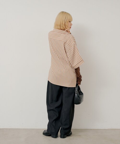 WHIMSIC(ウィムジック)の「【UNISEX/2サイズ展開】ボックスプリーツスラックス(その他パンツ・レディース・グレー/ブラック・1/2)」の14枚目の写真