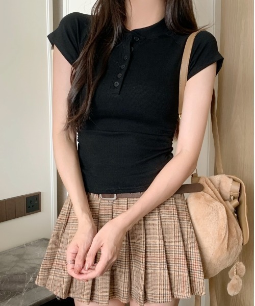 Emilie(エミリー)の「ヘンリーネック半袖トップス(Tシャツ/カットソー・レディース・ブラック/オートミール/ホワイト・FREE)」の14枚目の写真
