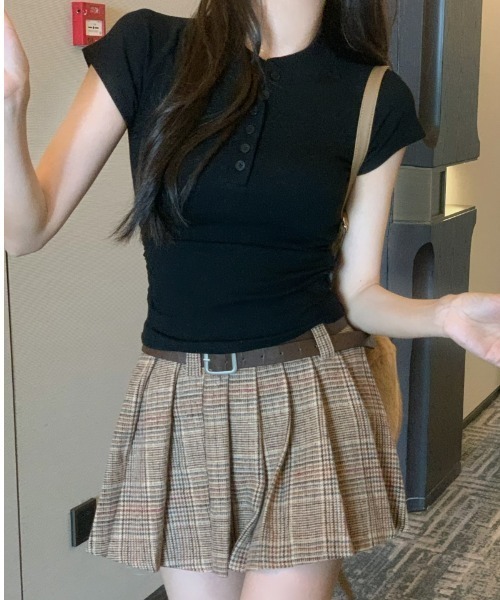 Emilie(エミリー)の「ヘンリーネック半袖トップス(Tシャツ/カットソー・レディース・ブラック/オートミール/ホワイト・FREE)」の15枚目の写真