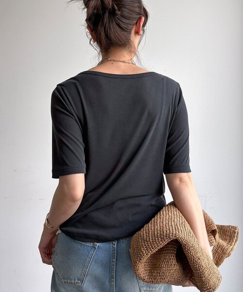 DouDou(ドゥドゥ)の「【滑らかな風合い】フィブリブTEE(Tシャツ/カットソー・レディース・オフホワイト/ブラック/グレイッシュベージュ・FREE)」の21枚目の写真