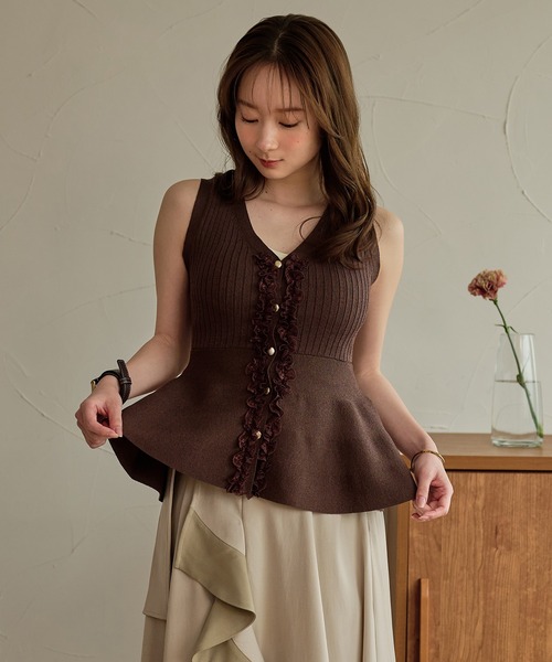 mideal（マイディール）の「lace design glitter peplum knit / レースデザイングリッターペプラムニット（ニット/セーター・レディース・ネイビー/ブラウン・FREE）」の2枚目の写真