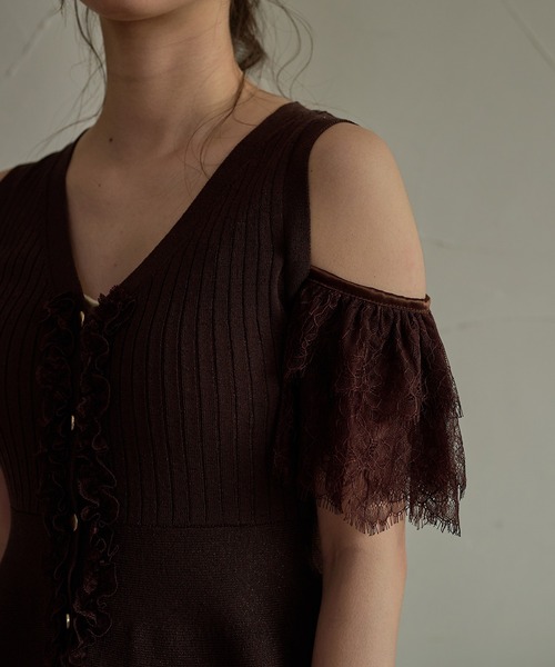mideal（マイディール）の「lace design glitter peplum knit / レースデザイングリッターペプラムニット（ニット/セーター・レディース・ネイビー/ブラウン・FREE）」の4枚目の写真