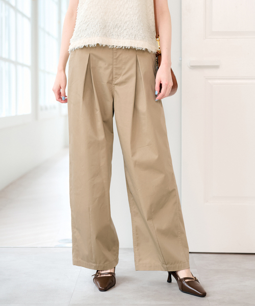 U by SPICK&SPAN(ユーバイスピックアンドスパン)の「ライトツイルタックカーブパンツ(その他パンツ・レディース・ベージュ/カーキ・38/36)」の9枚目の写真