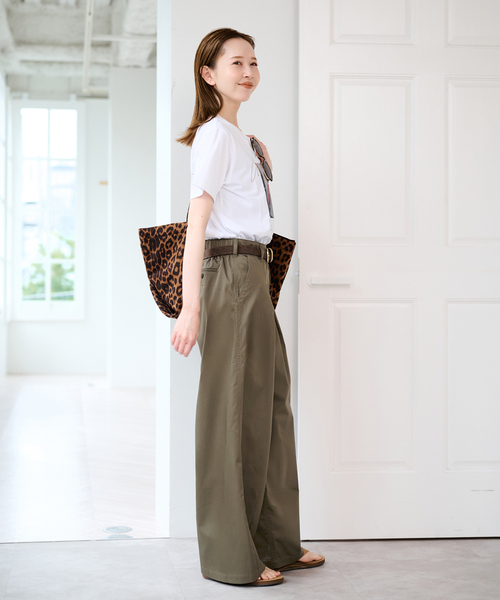 U by SPICK&SPAN(ユーバイスピックアンドスパン)の「ライトツイルタックカーブパンツ(その他パンツ・レディース・ベージュ/カーキ・38/36)」の3枚目の写真