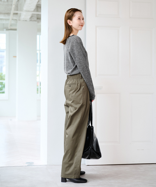 U by SPICK&SPAN(ユーバイスピックアンドスパン)の「ライトツイルタックカーブパンツ(その他パンツ・レディース・ベージュ/カーキ・38/36)」の17枚目の写真