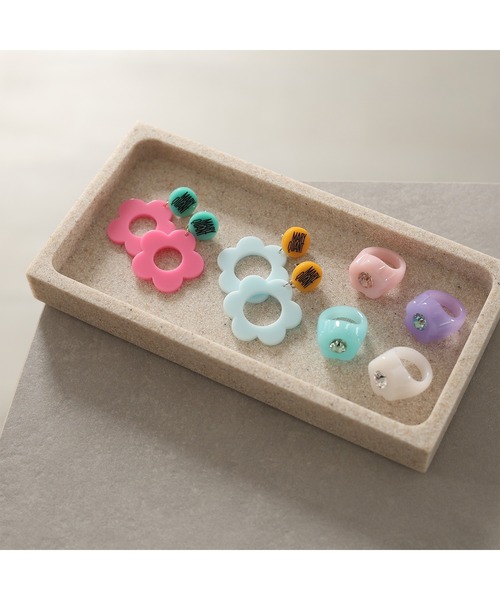 MARY QUANT(マリークワント)の「レトロPOP ピアス(ピアス(両耳用)・レディース・フューシャピンク/ブルー・FREE)」の5枚目の写真