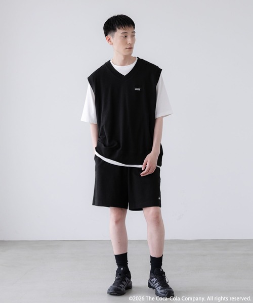 LOWRYS FARM(ローリーズファーム)の「SETUP可能【LFM(U)】Coca-Cola/ミニウラケVEST 878211(Tシャツ/カットソー・メンズ・グレー/ブラック・MEDIUM/LARGE)」の4枚目の写真