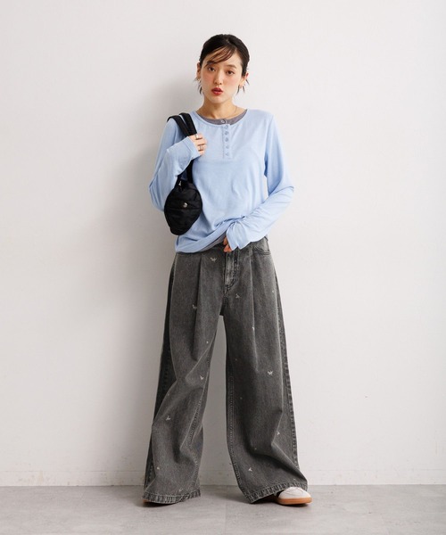 RAGEBLUE(レイジブルー)の「フラワー刺繍ワイドデニム/セットアップ対応(デニムパンツ・レディース・グレー/ブルー・FREE)」の3枚目の写真