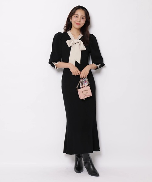 JUSGLITTY(ジャスグリッティー)の「配色ボウタイパフニットワンピース(ワンピース・レディース・ブラック/ブラウン/グレイッシュベージュ・2/1)」の5枚目の写真