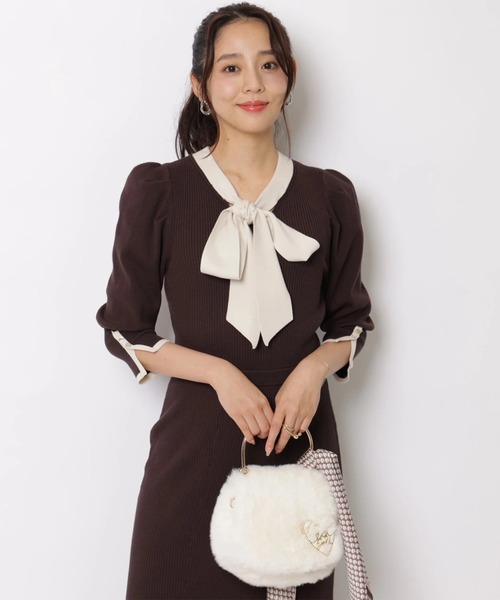 JUSGLITTY(ジャスグリッティー)の「配色ボウタイパフニットワンピース(ワンピース・レディース・ブラック/ブラウン/グレイッシュベージュ・2/1)」の18枚目の写真