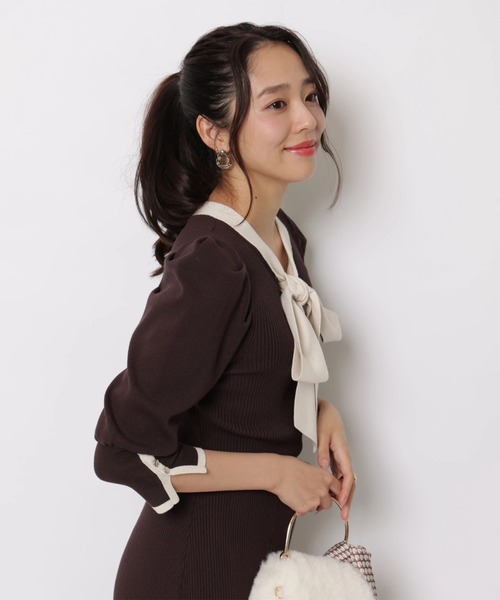 JUSGLITTY(ジャスグリッティー)の「配色ボウタイパフニットワンピース(ワンピース・レディース・ブラック/ブラウン/グレイッシュベージュ・2/1)」の19枚目の写真