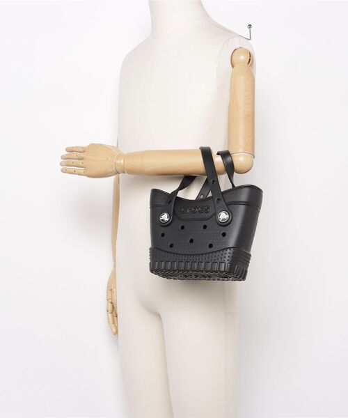 crocs（クロックス）の「クロックス crocs Crocs Classic Micro Tote（トートバッグ・メンズ・ブラック・ONE SIZE）」の8枚目の写真