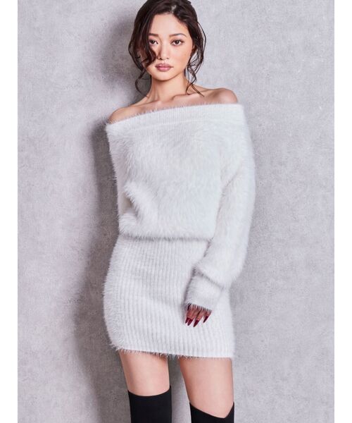 GYDA(ジェイダ)の「オフショルデザインシャギーニットワンピース(ワンピース・レディース・オフホワイト/ベージュ/チャコールグレー/ブラック・FREE)」の1枚目の写真