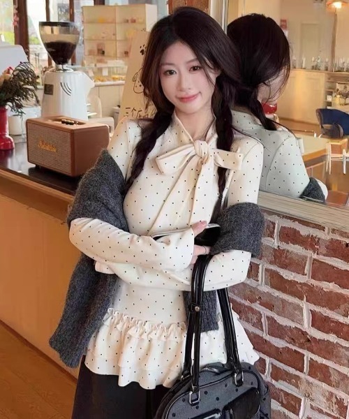 SHERU(シェル)の「クラシカルドット ボウタイペプラムトップス チュニックワンピ(Tシャツ/カットソー・レディース・ホワイト・M)」の3枚目の写真