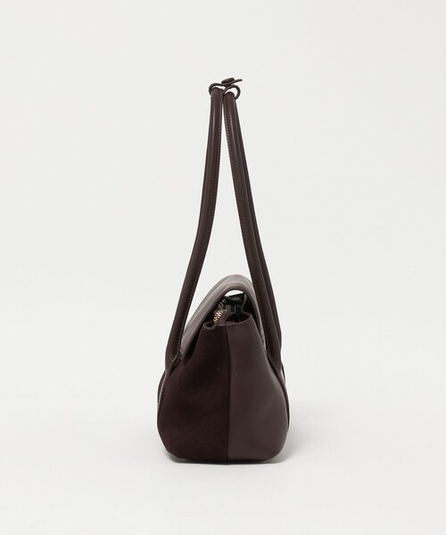 UNITED ARROWS(ユナイテッドアローズ)の「フラップ クラスプ トートバッグ(トートバッグ・レディース・ブラック/ブラウン系・FREE)」の17枚目の写真