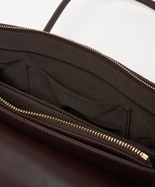 UNITED ARROWS(ユナイテッドアローズ)の「フラップ クラスプ トートバッグ(トートバッグ・レディース・ブラック/ブラウン系・FREE)」の3枚目の写真