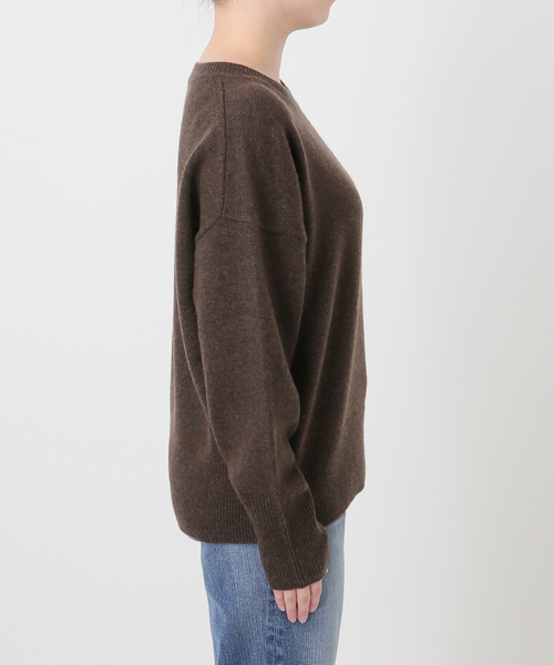 Spick & Span(スピックアンドスパン)の「ウールカシミヤクルーネックプルオーバー(ニット/セーター・レディース・グレー/ブラウン/ブルー/ベージュ系その他/ピンク系その他・FREE)」の15枚目の写真
