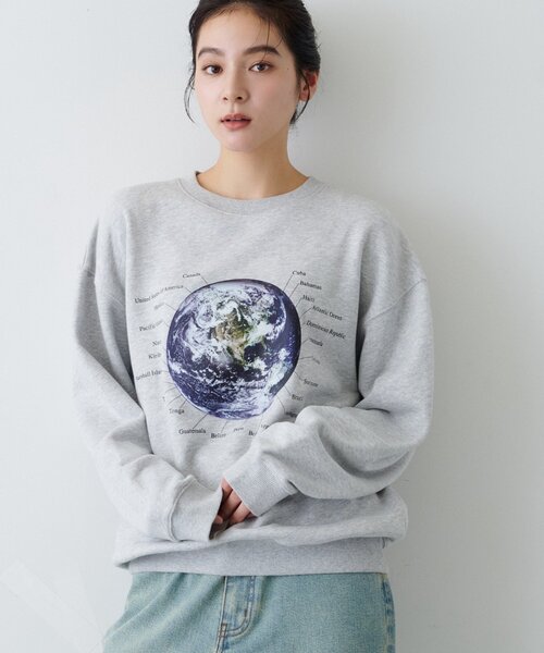 CIAOPANIC TYPY(チャオパニックティピー)の「【ZOZO限定】【UNISEX】MOON/EARTHスウェット(スウェット・レディース・ブラック/ホワイト/グレー/ブラック系その他・MEDIUM/LARGE)」の4枚目の写真