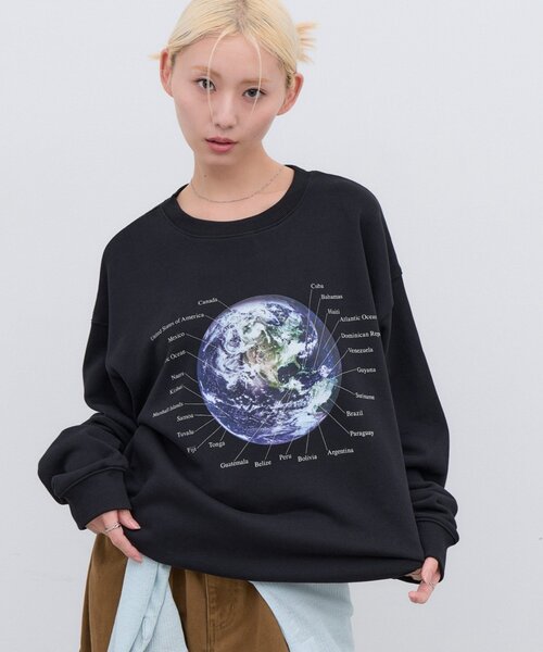 CIAOPANIC TYPY(チャオパニックティピー)の「【ZOZO限定】【UNISEX】MOON/EARTHスウェット(スウェット・レディース・ブラック/ホワイト/グレー/ブラック系その他・MEDIUM/LARGE)」の12枚目の写真