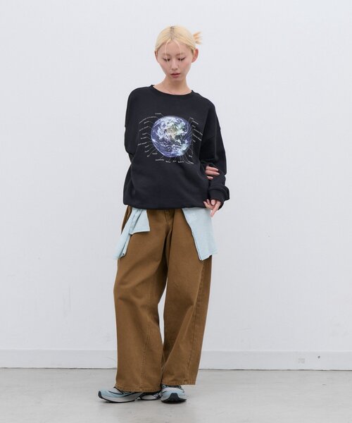 CIAOPANIC TYPY(チャオパニックティピー)の「【ZOZO限定】【UNISEX】MOON/EARTHスウェット(スウェット・レディース・ブラック/ホワイト/グレー/ブラック系その他・MEDIUM/LARGE)」の18枚目の写真