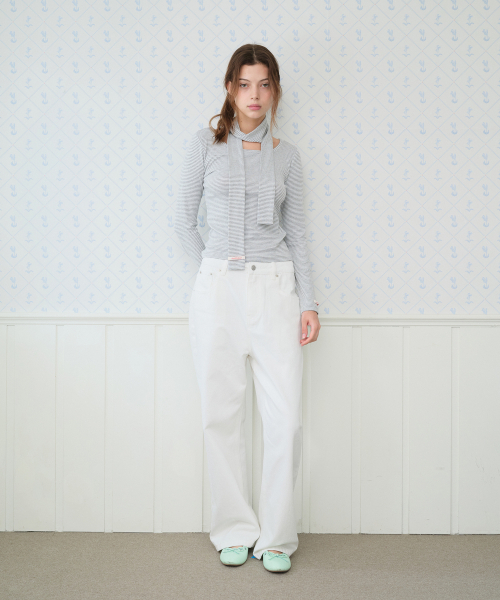AMESWORLDWIDE(アメスワールドワイド)の「CLASSIC STRAIGHT DENIM PANTS WHITE(デニムパンツ・レディース・その他・LARGE/SMALL/MEDIUM)」の5枚目の写真