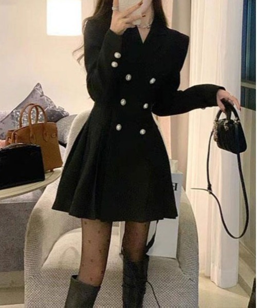 ＆soiree（アンドソワレ）の「ダブルボタンジャケットミニワンピース（ワンピース・レディース・ブラック・X-LARGE/LARGE/MEDIUM/SMALL）」の2枚目の写真