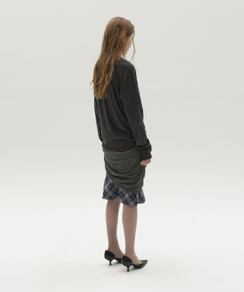 LCDC TM(エルシーディーシーティーエム)の「DEEP NECK COTTON TOP (DARK GREY)(Tシャツ/カットソー・レディース・その他・OS)」の3枚目の写真