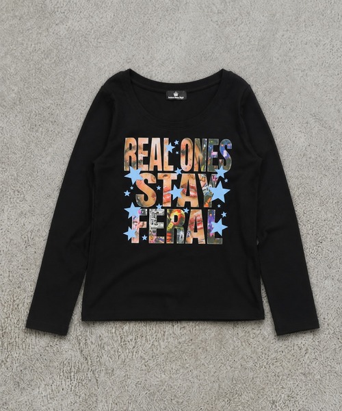 SPINNS(スピンズ)の「長袖Tシャツ/カラフルガールフォト/平成ギャル(Tシャツ/カットソー・レディース・オフホワイト/ピンク/ラベンダー/サックスブルー/ブラック・ONESIZE)」の14枚目の写真
