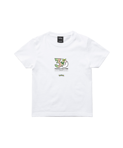 ZOZOSPOT(ゾゾスポット)の「Pokemon 30th Anniversary 1025 T-shirt 「シキジカ(なつのすがた)」(Tシャツ/カットソー・レディース・ホワイト・SMALL/MEDIUM/LARGE/X-LARGE/XX-LARGE/XXX-LARGE/100cm/110cm/120cm/130cm/140cm/150cm/160cm)」の2枚目の写真