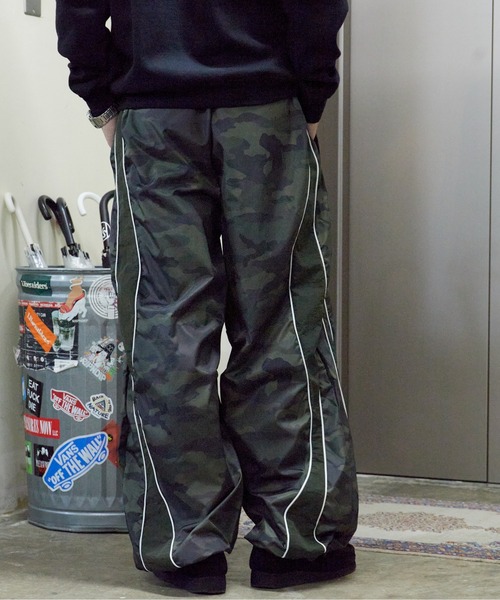 ROOPTOKYO(ループトウキョウ)の「ウェーブ切替パンツ ナイロンパンツ サイドライン パイピング 無地 配色 カモフラージュ柄 迷彩柄 ドット柄 メンズ レディース 2026年 秋 秋服 冬 冬服(その他パンツ・メンズ・ブラック系2/グレー/カーキ/ネイビー/ブラック・L/M/S)」の17枚目の写真