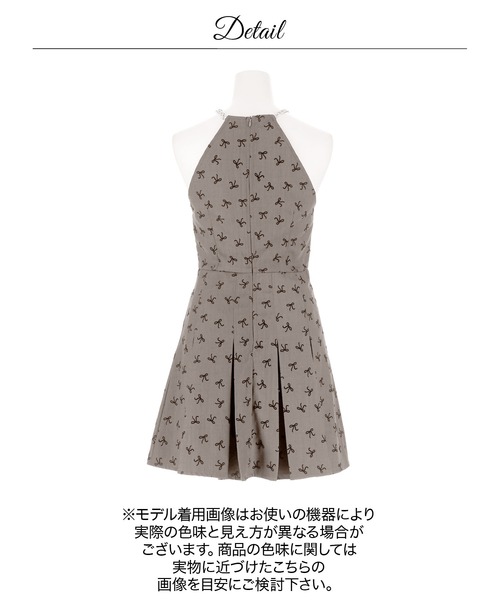 DAZZY(デイジー)の「ネックチェーン谷間ジップリボン柄Aラインミニ丈キャバドレス(ドレス・レディース・グレー・S/M/XS)」の14枚目の写真