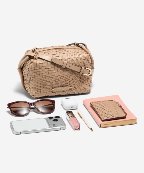 COLE HAAN（コールハーン）の「セシリー ミニ クロスボディ womens（ショルダーバッグ・レディース・ベージュ・OSFA）」の7枚目の写真