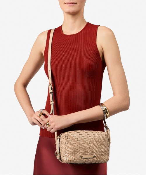 COLE HAAN（コールハーン）の「セシリー ミニ クロスボディ womens（ショルダーバッグ・レディース・ベージュ・OSFA）」の2枚目の写真