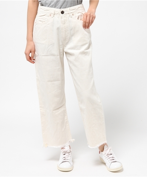 cepo（セポ）の「フリンジデニムワイドクロップドパンツ（デニムパンツ・レディース・ホワイト/インディゴブルー/ライトブルー・SMALL/LARGE/MEDIUM）」の2枚目の写真