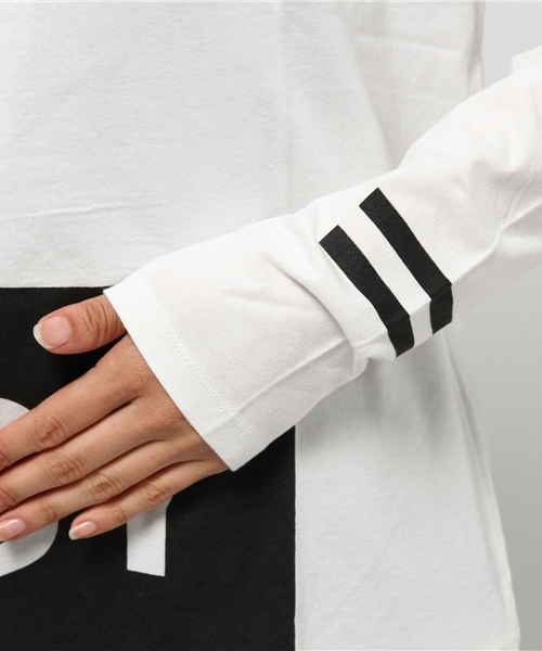 MOUSSY（マウジー）の「MULTI LOGO L/S TSJ（Tシャツ/カットソー・レディース・ホワイト/カーキ/ブラック・FREE）」の4枚目の写真