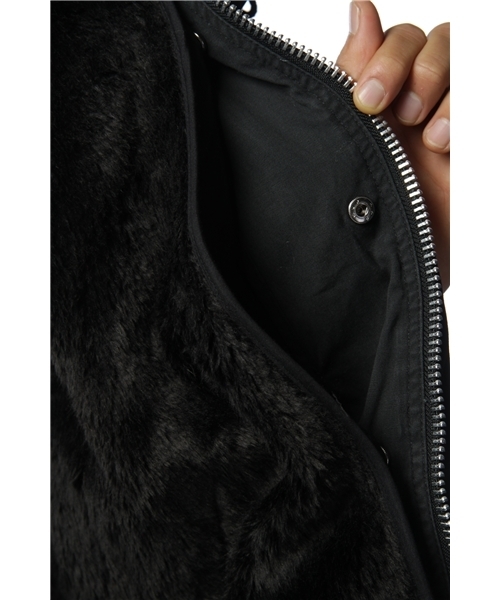 CIAOPANIC（チャオパニック）の「CウエザーN2Bライナー付ブルゾン